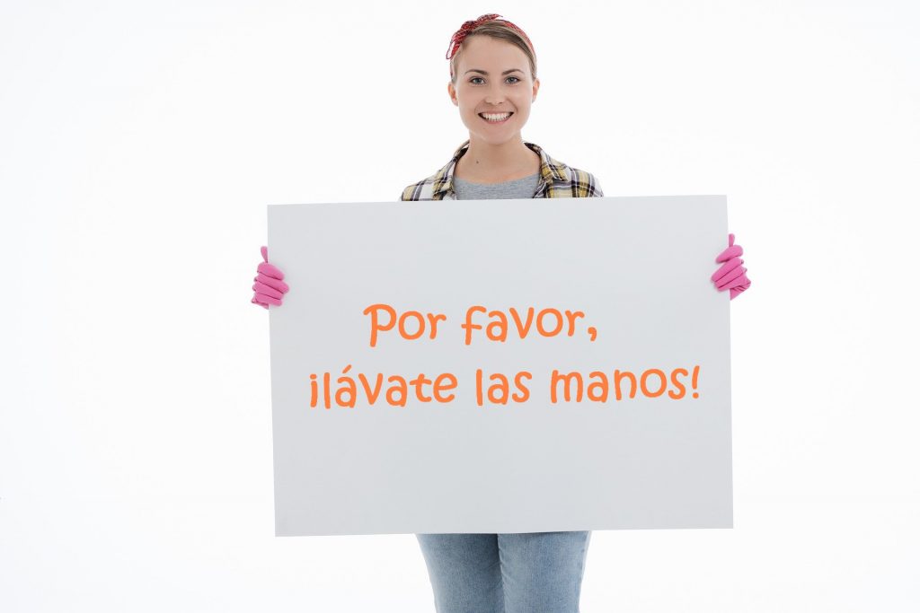 Mujer con guantes